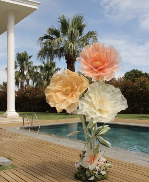 image of a 3 Bright Blooms on stand